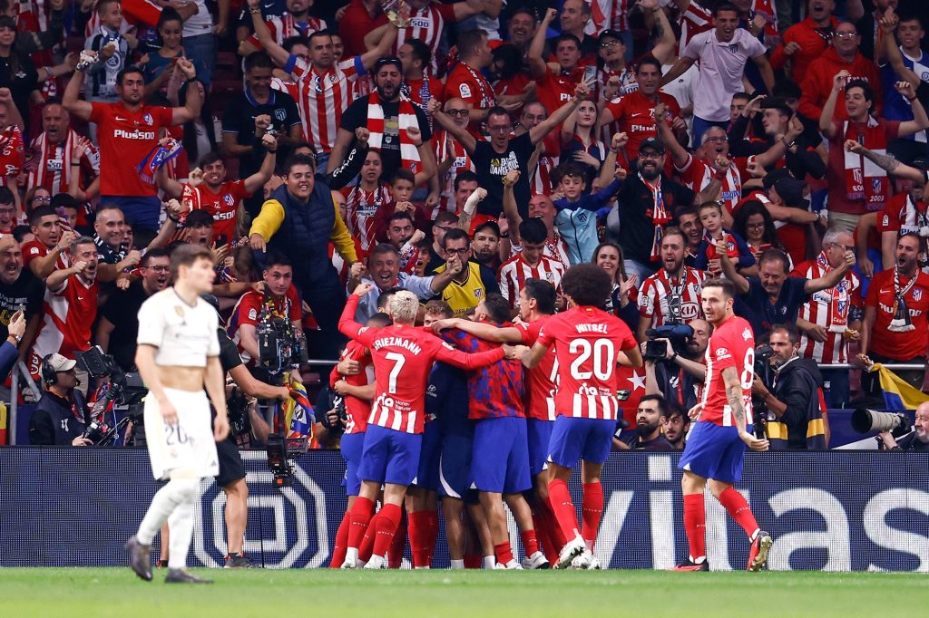 Atletico đã hạ gục Real 3-0 chỉ trong hiệp 1